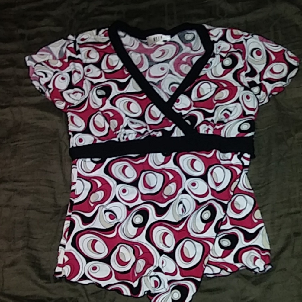 Womens sz. Lg red and black dress shirt